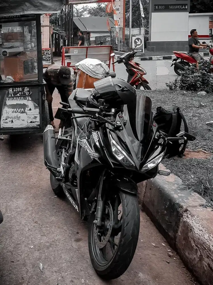 Honda CBR 150R (K45G) 2017