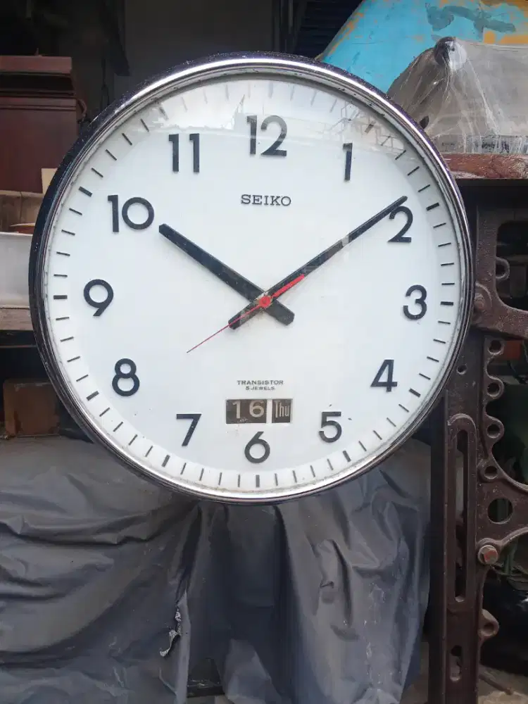 Jam dinding jadul Seiko transistor