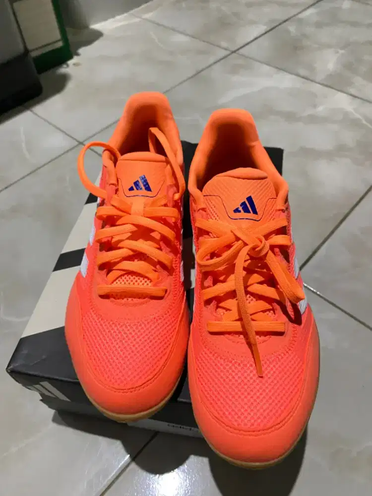 sepatu futsal uk 38