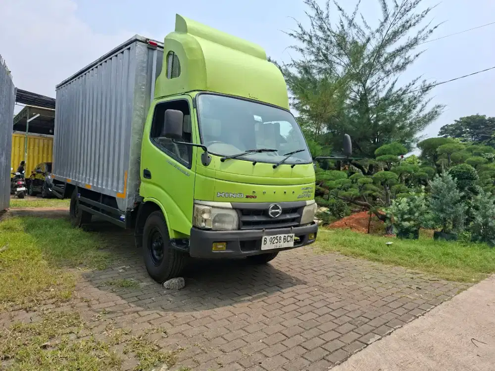 Hino Dutro.type .110.SDL. ( Long Chasis ) 4 Ban Engkel Power Stering