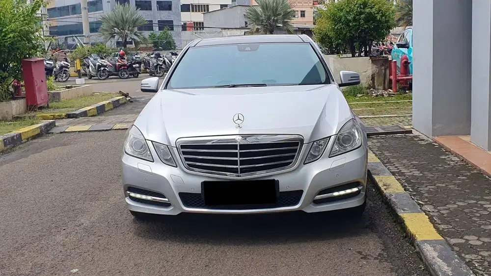 [ LOW KM 47RB ] Mercedes Benz Mercy E300 E 300 Avantgarde 2011/2012