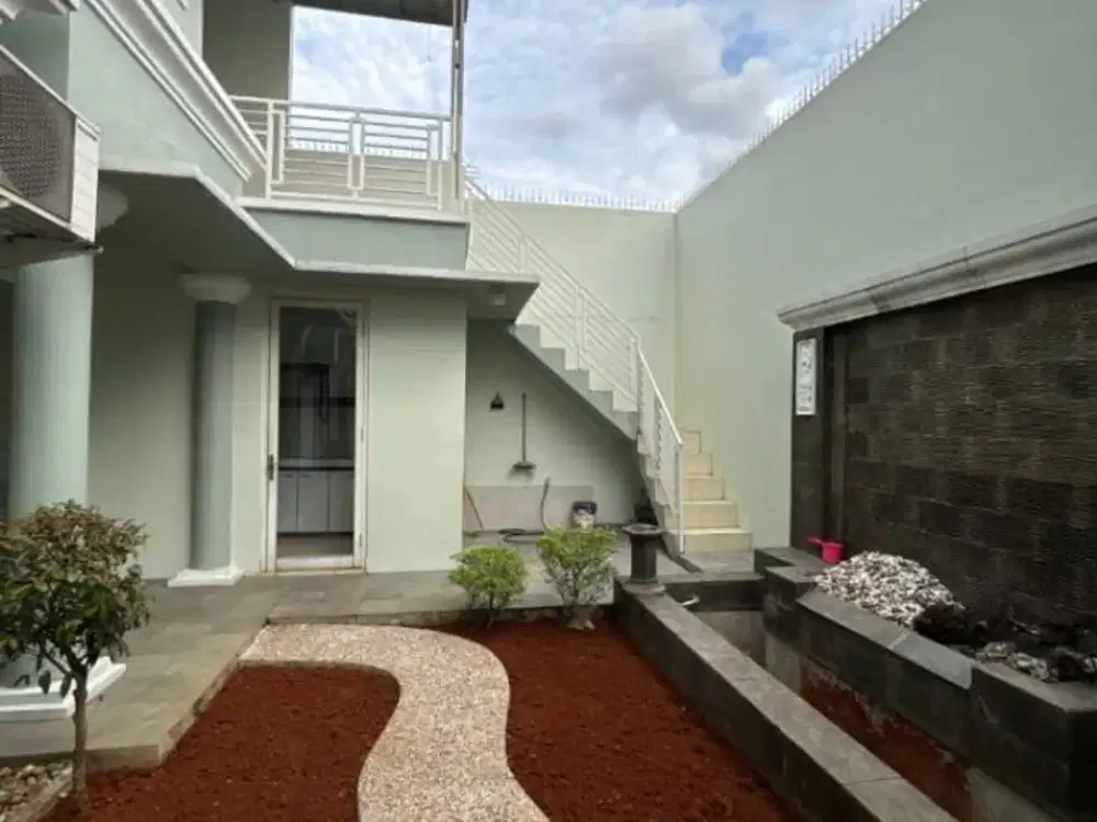 JUAL Rumah 2 Lantai Luas di Cluster Elite Bukit golf Cibubur