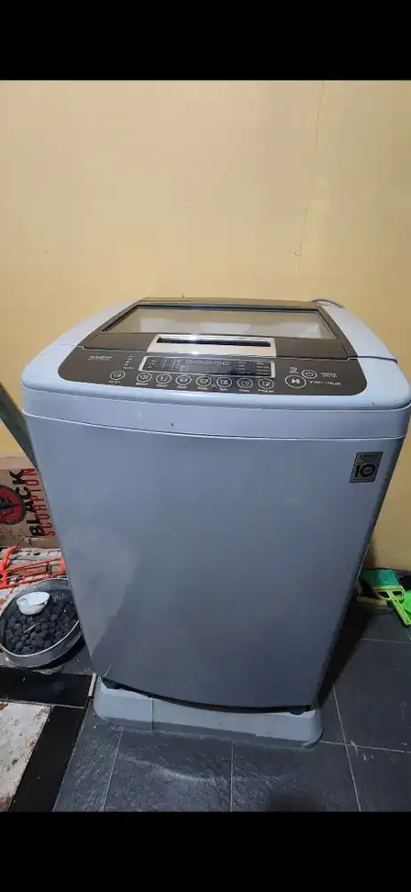 Mesin cuci LG tipe T2313VSPM
