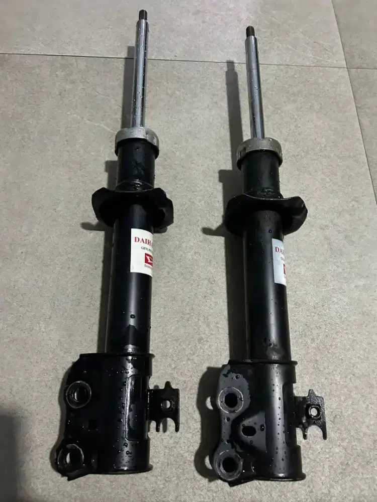 Shockbreaker Daihatsu Sirion Bekas – original copotan