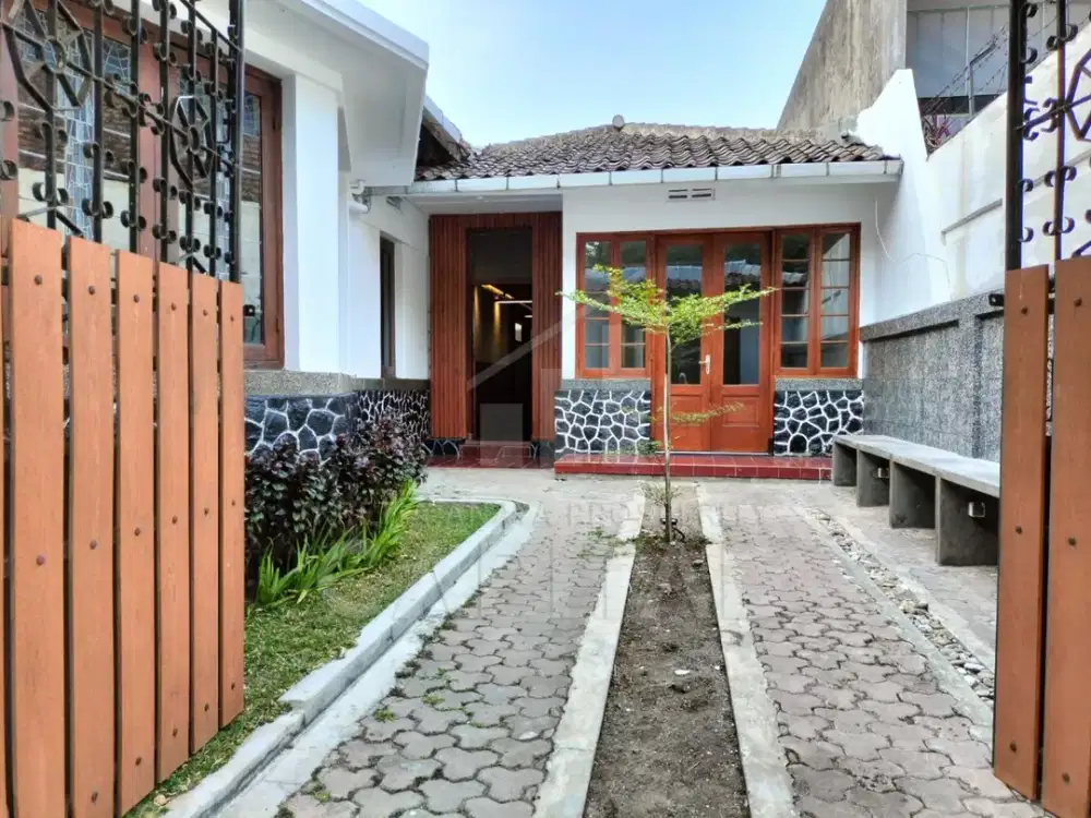 RUANG USAHA PAVILIUN DI SAYAP RIAU DENGAN VIBES YANG ASRI COCOK UNTUK CAFE