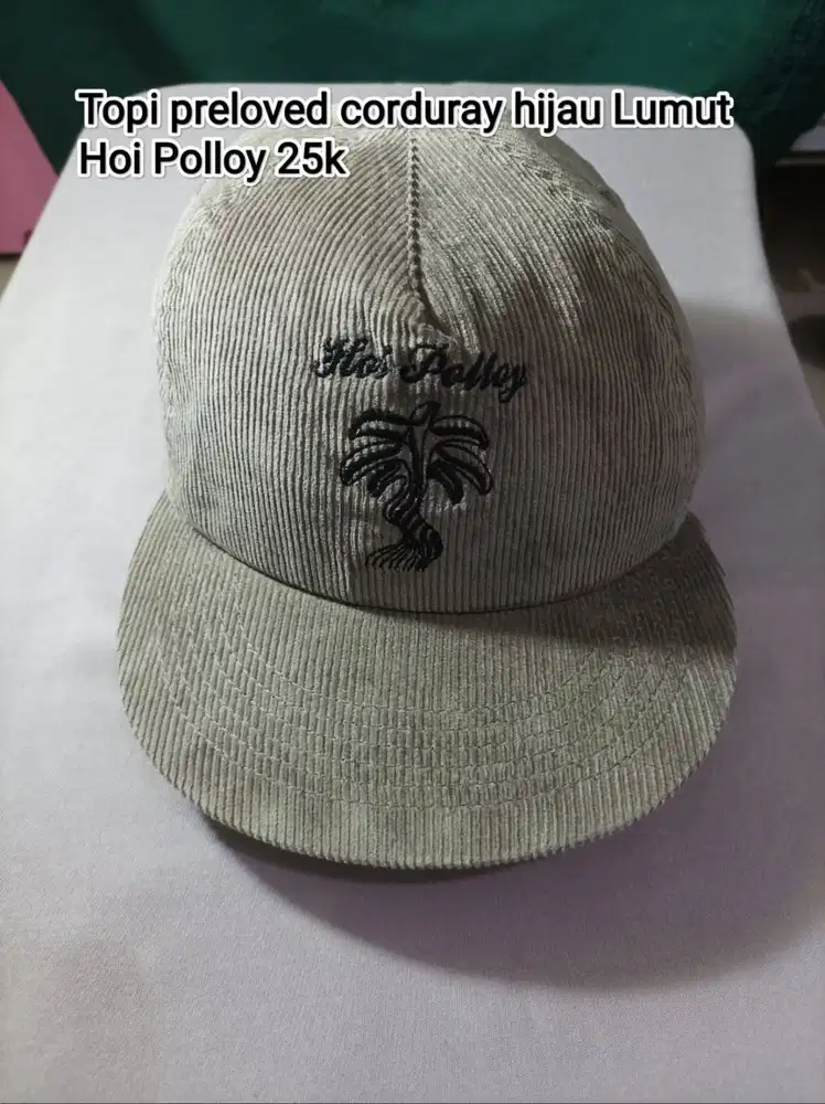 Jual topi, kaos dan sepatu preloved