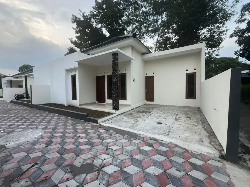 10 Menit Ke RSA UGM, Rumah Modern Strategis Harga Nego