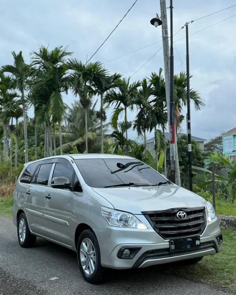 INNOVA E UGRAGDE G DIESEL 2014