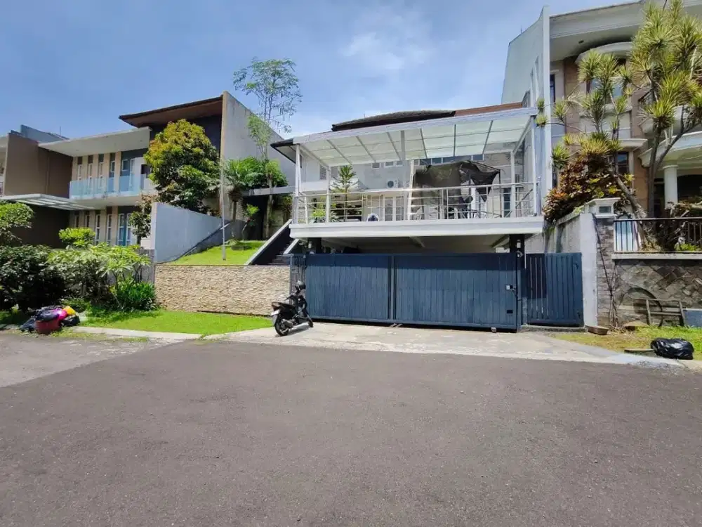DIJUAL RUMAH MEWAH DI SETRA DUTA BANDUNG Lokasi Strategis dan Akses Mudah