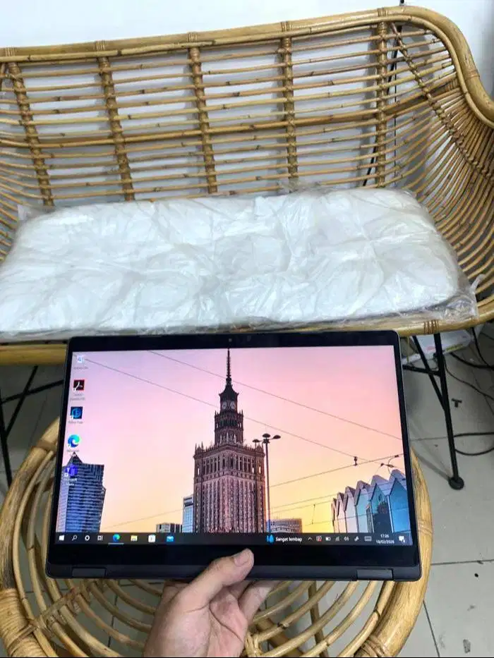 Dell Latitude 5300 2 in 1 Touchscreen Core i5/i7 gen8 Ram 8gb ssd *RVN