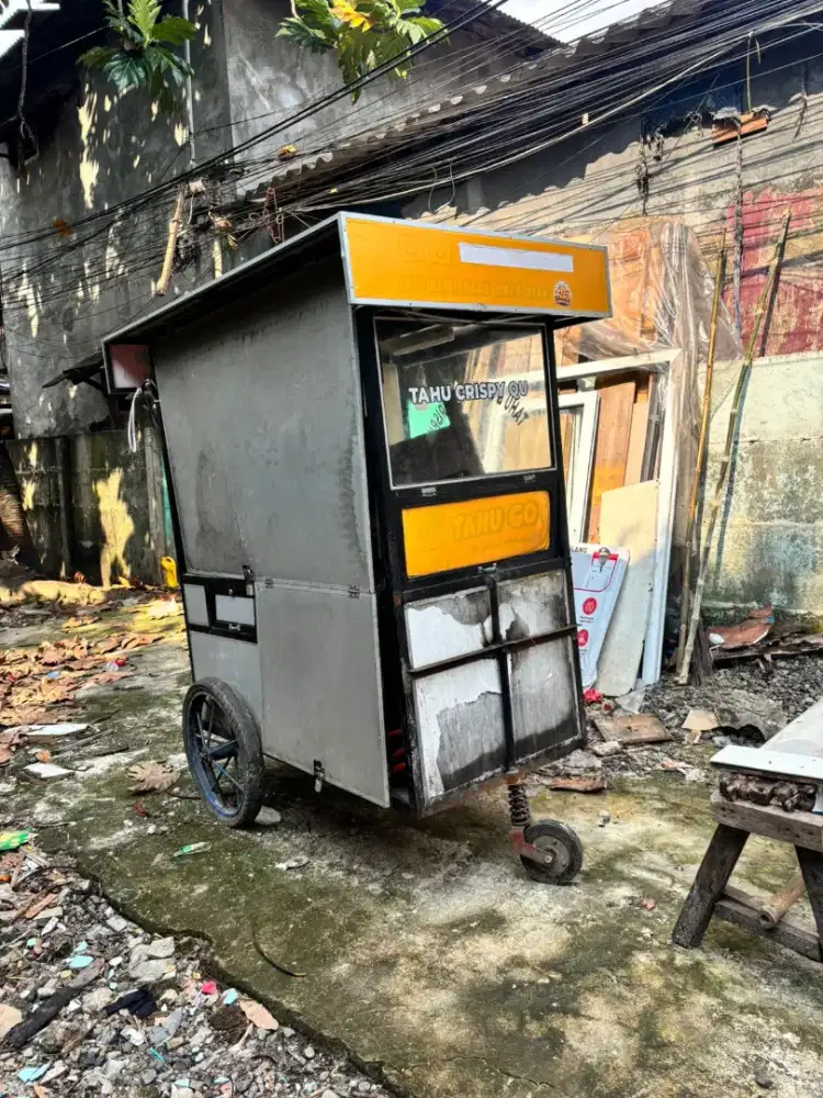 DIjual geronak bekas tahu crispy + kompor