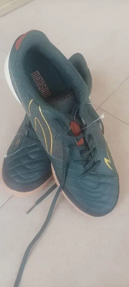 Sepatu SPECS Metasala size 43