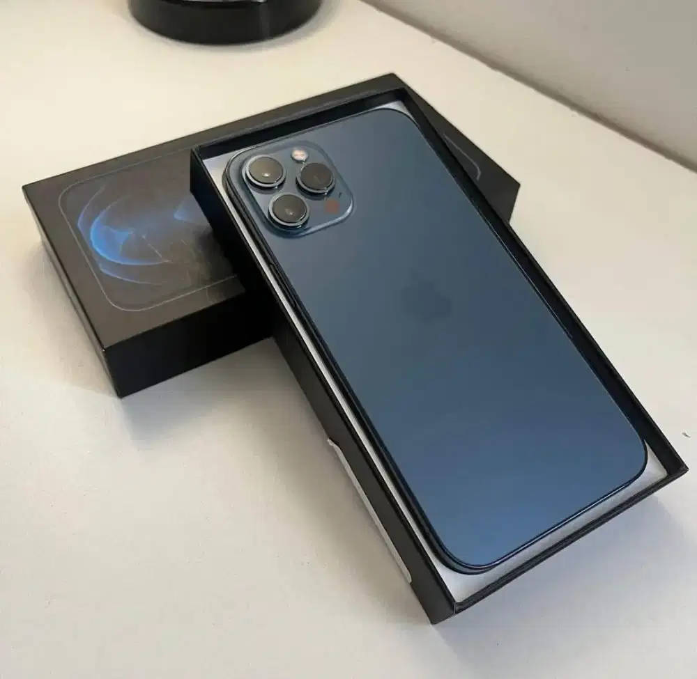 iphone 12 pro like new