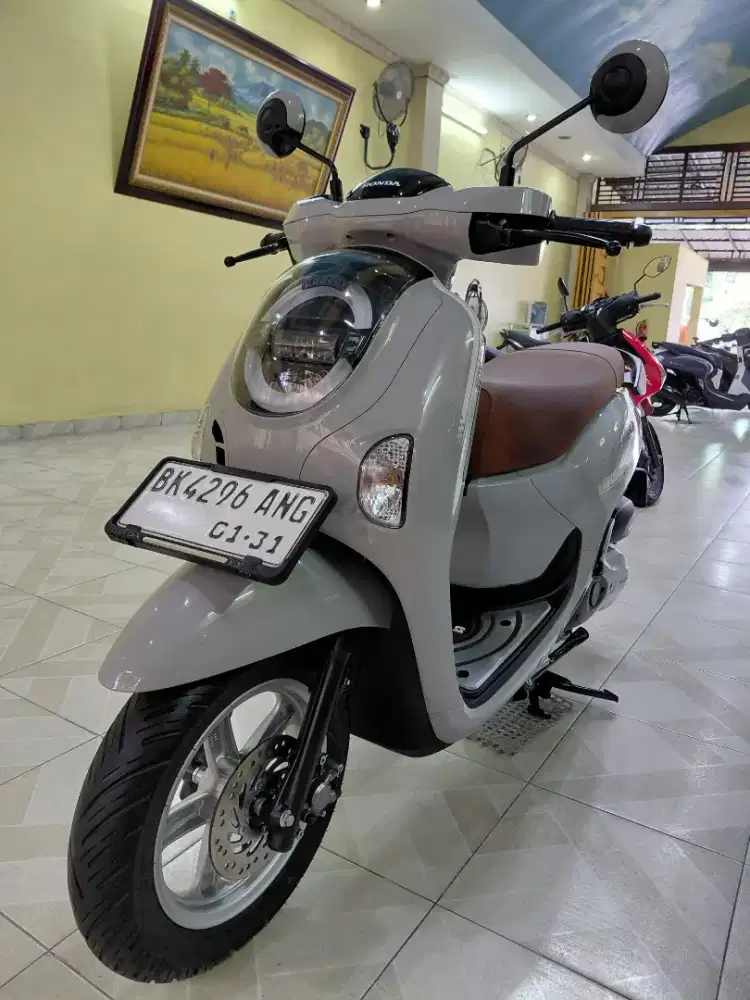 Nsw Scoopy Stylish Silver 2025 Spti Baru¤Odomtr 5.000 KM¤plaza motor