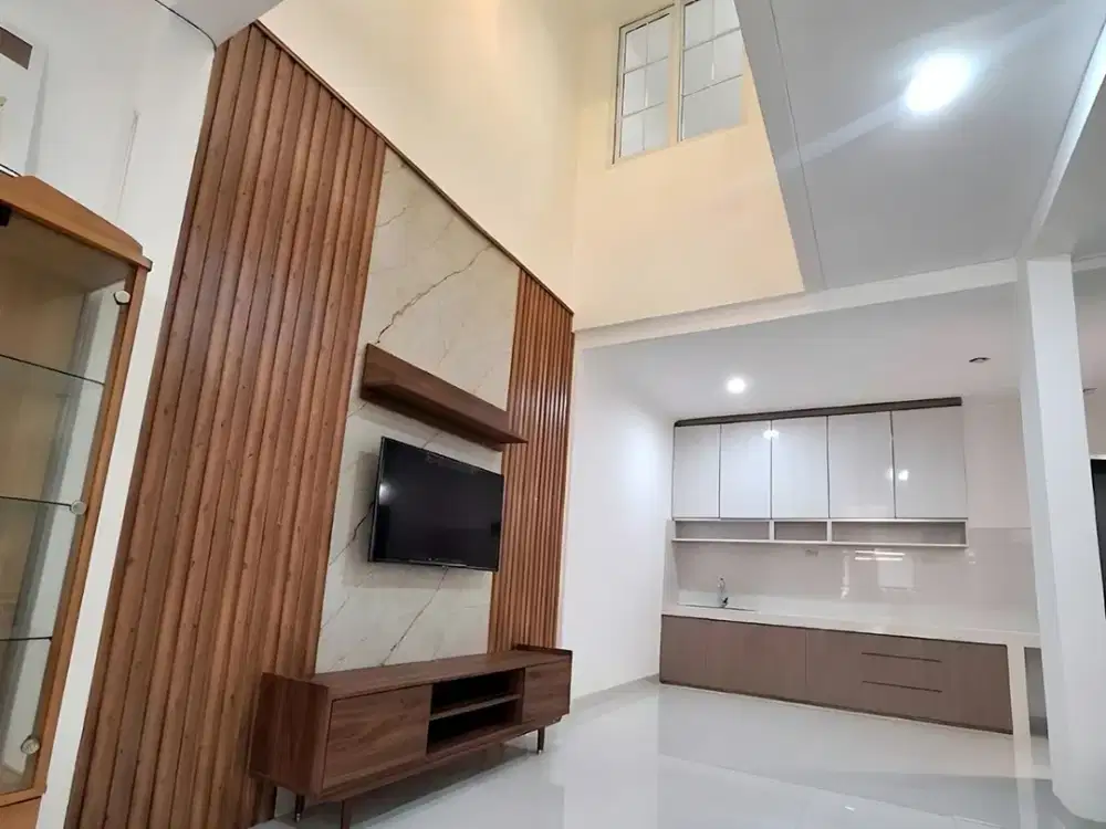 Rumah 2 Lantai Semi Furnished View Taman Full Renovasi Menaggio Village Gading Serpong