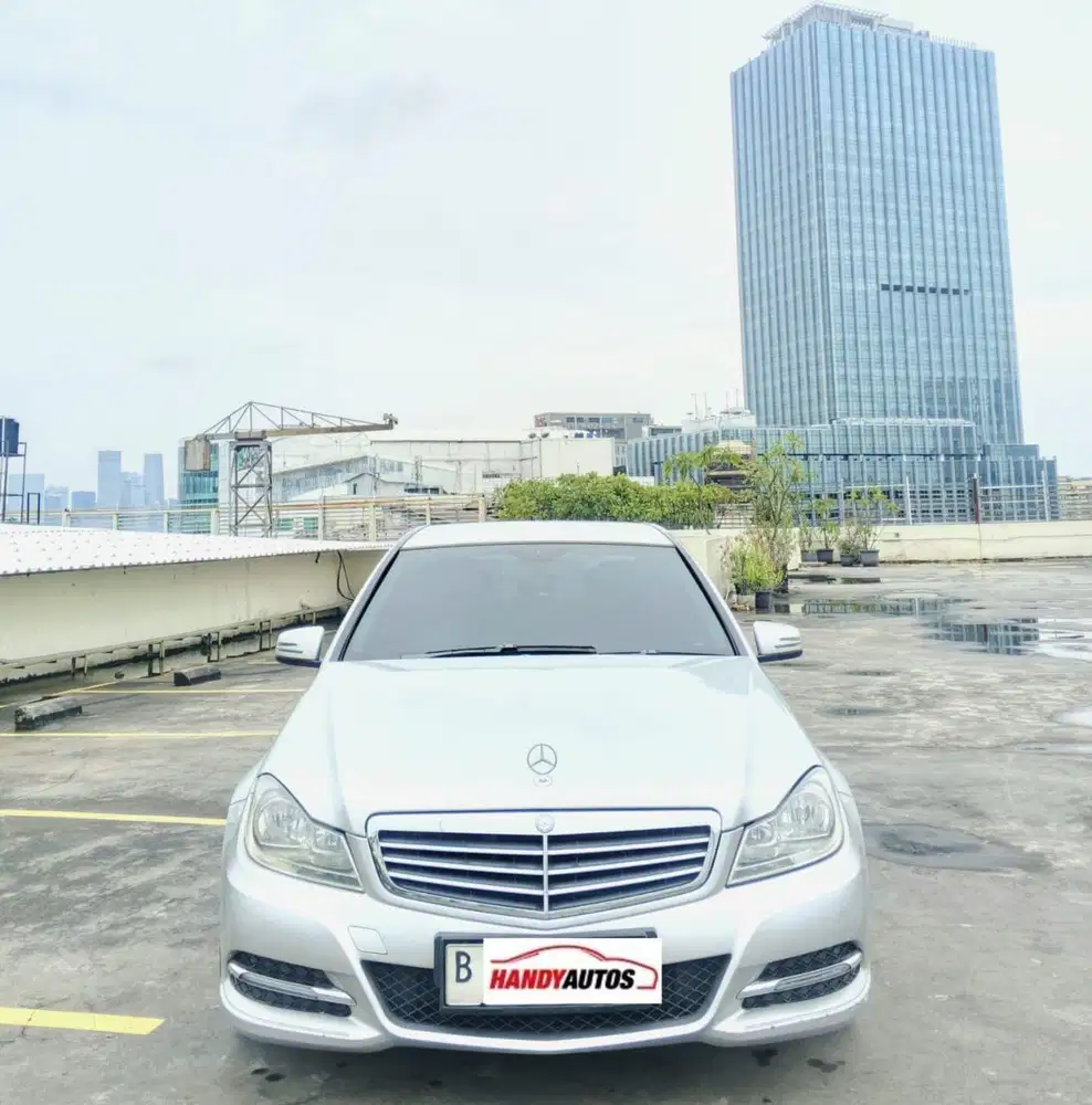 Mercedes Benz C200 Avantagrde Tahun 2013 Automatic Abu abu metalik