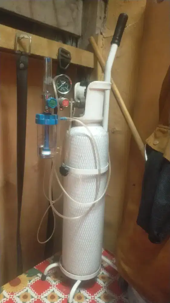 Jual tabung oksigen full set .