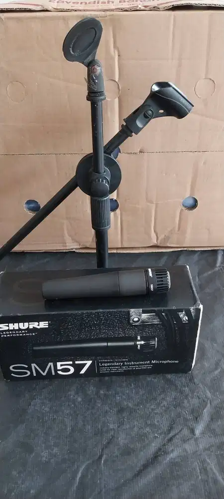 Dijual cepat Mic Cajon (Kahon) Merk Shure SM57