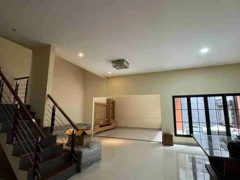 dijual rumah siap huni dalam komplek kalisari jakarta timur