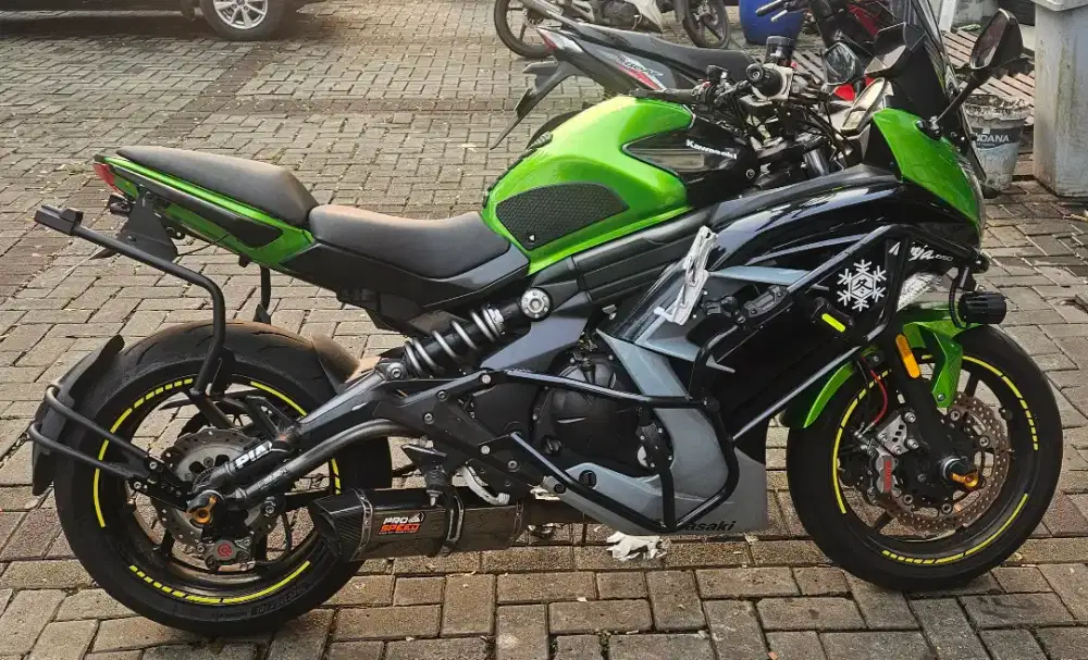 Dijual Motor ER6F modif touring