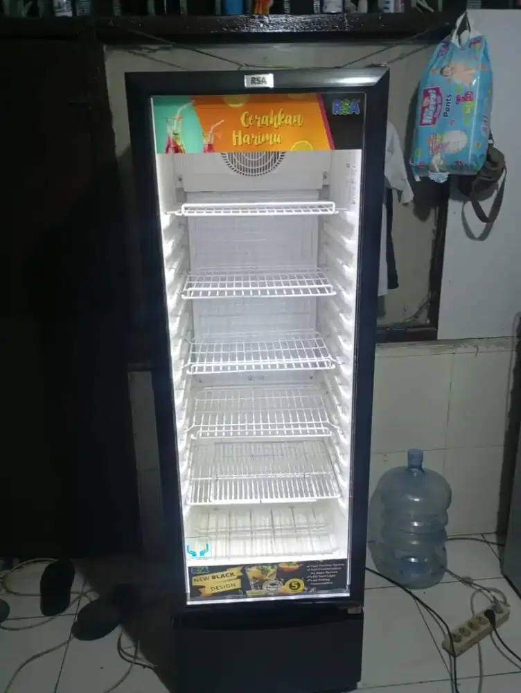 Shoccase/pendingin minuman 5 rak merk RSA
