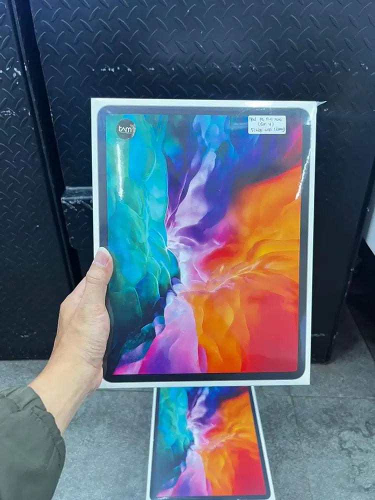 New BNIB iPad Pro 12.9-inch 512 (gen4) Wifi 2020 resmi iBox