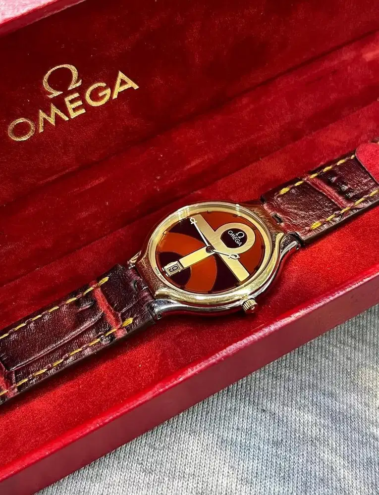 Super Rare Vintage Omega Symbol Ankh 18k/Steel Quartz 33mm Year 1986