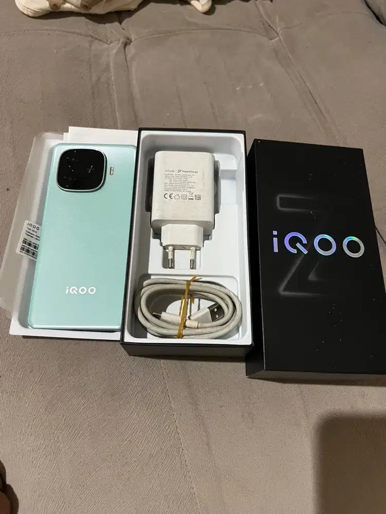 IQOO Z9 5G 12/256 fulset