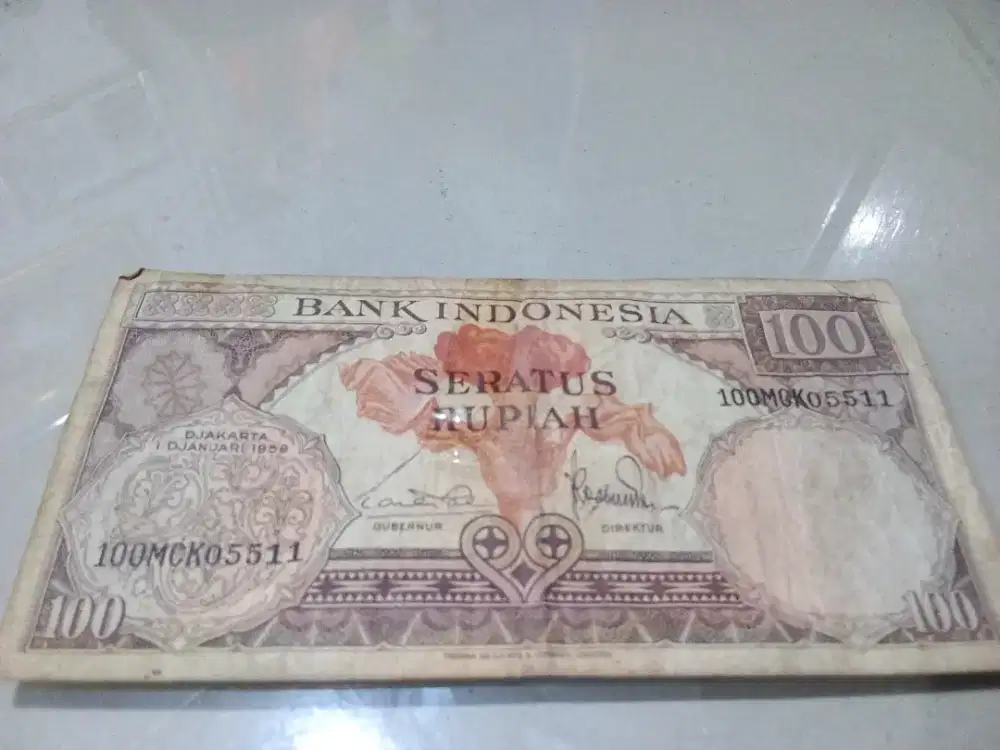 Uang Kertas Kuno Rp. 100,