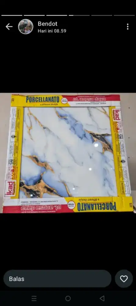 Granit ukuran 60x60 putih corak