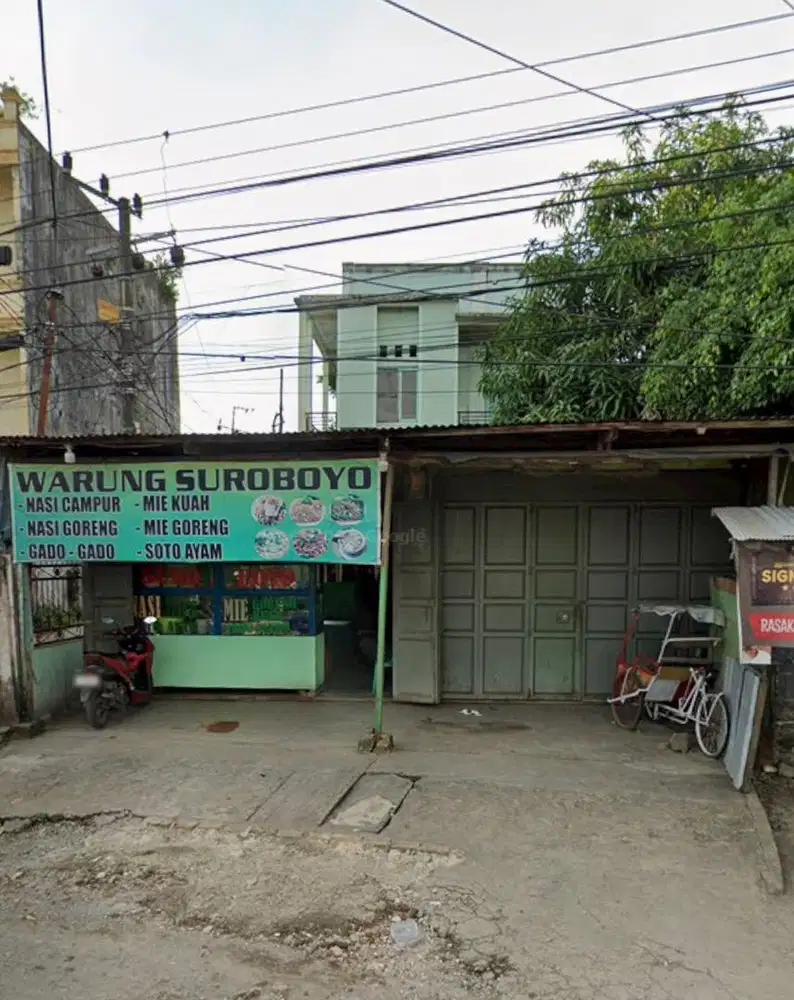 Rumah depan stadion kalegowa