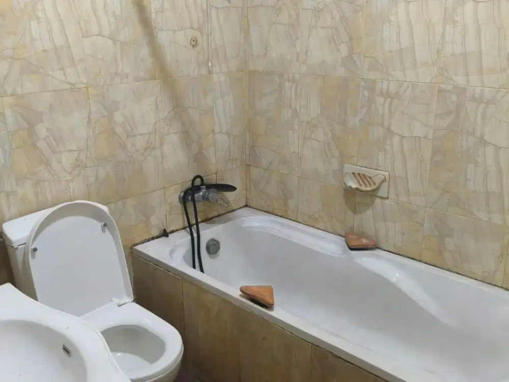 Disewakan Cepat Rumah 2 Lantai Purimas regency gunung anyar surabaya kota