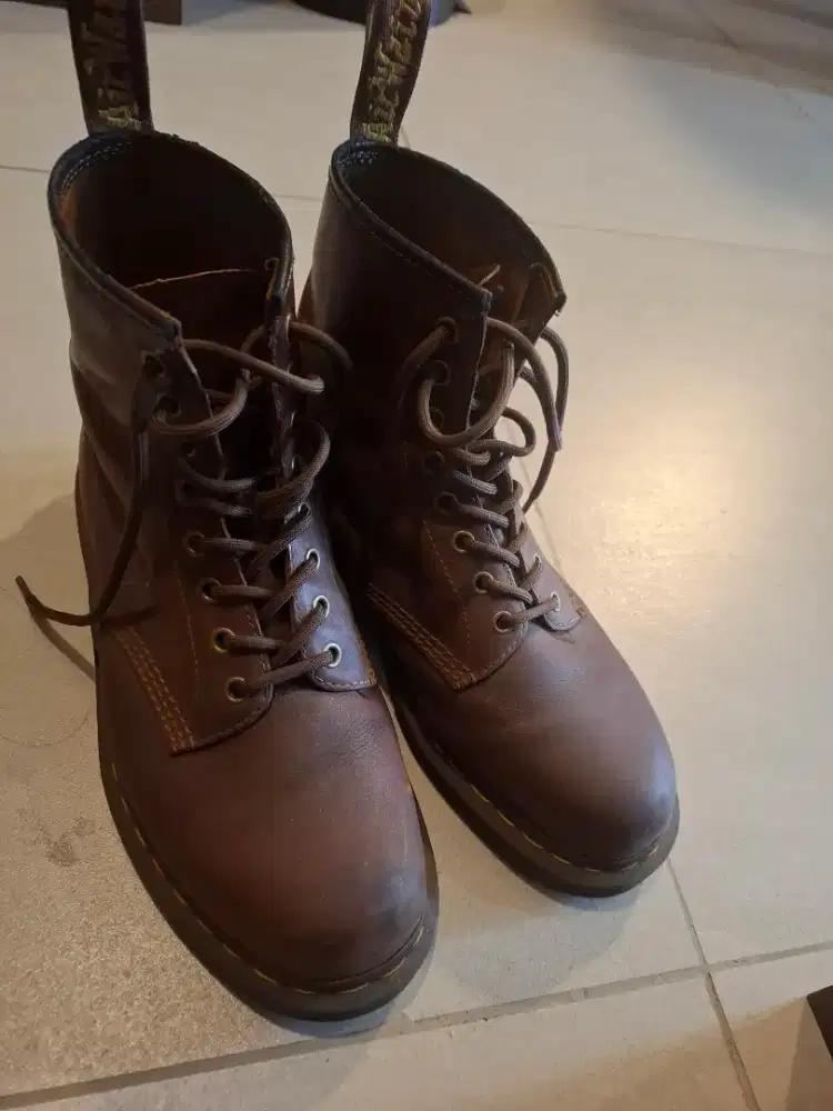 Dr Martens sepatu pria