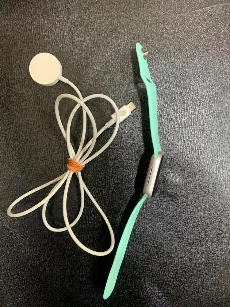 apple watch SE ukuran 40mm mulus