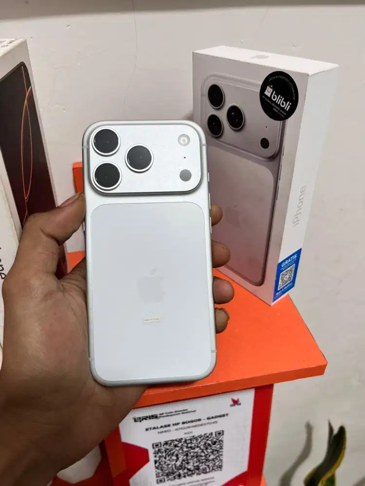 iphone 17 pro silver 256gb blibli