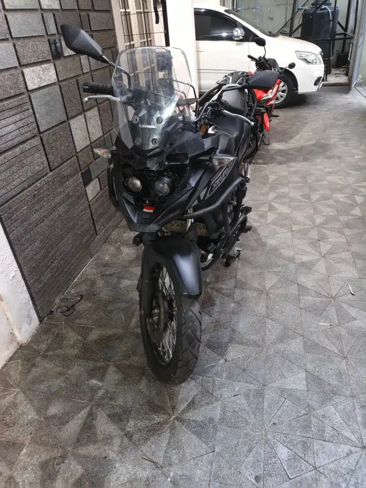 Dijual motor sport touring merk kawasaki