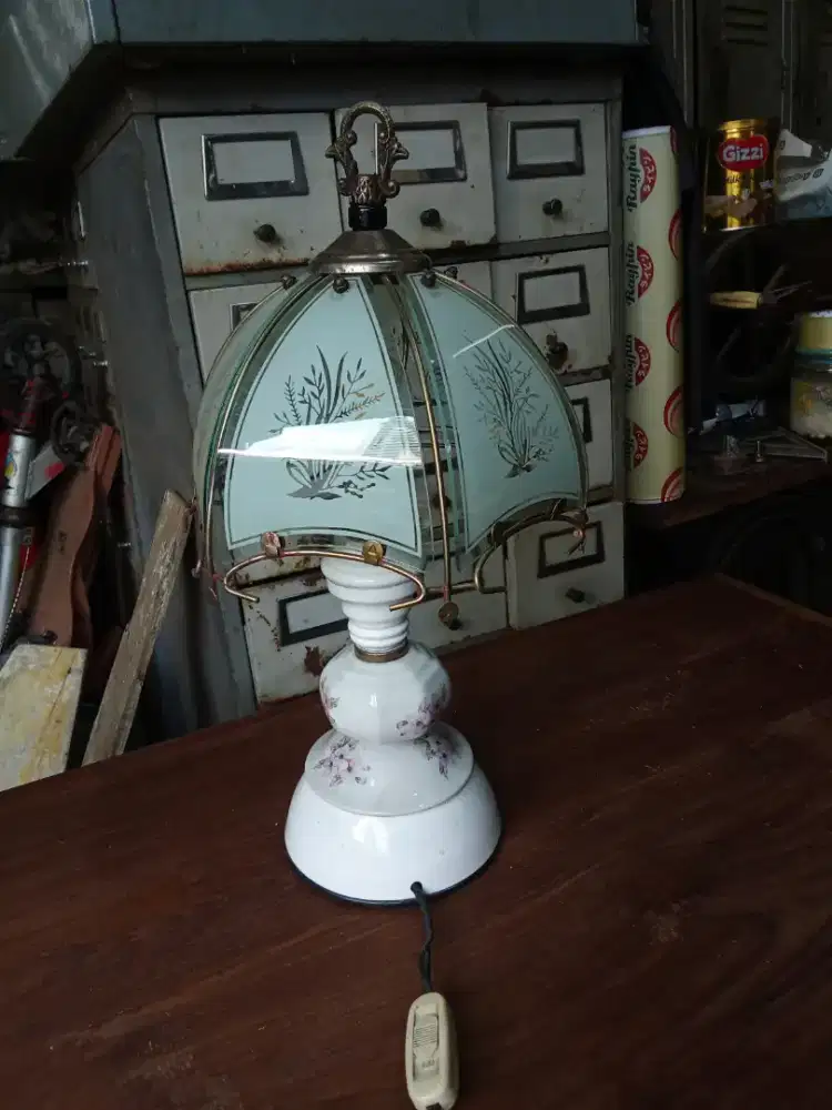Lampu meja/lampu tidur antik