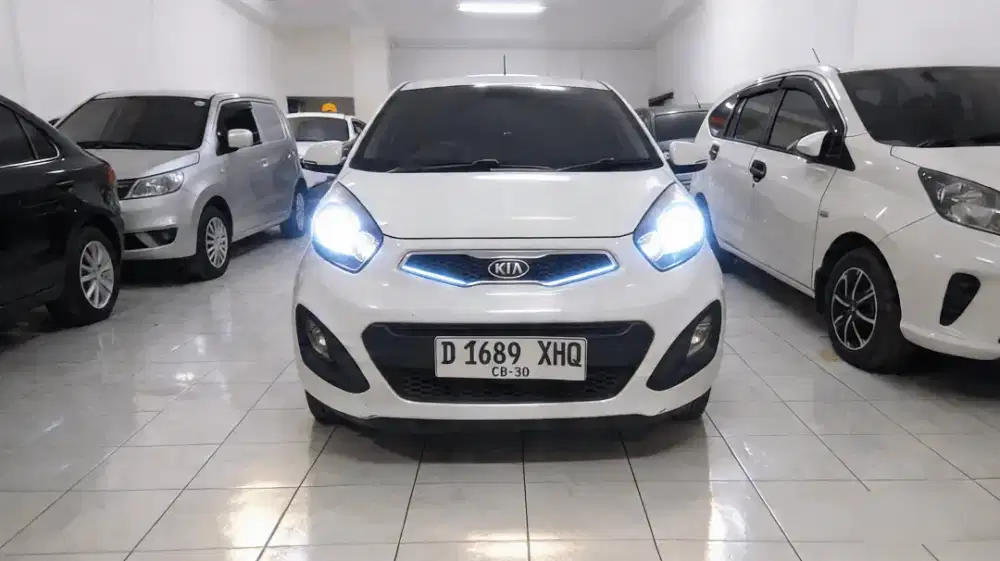 Kia Picanto 1.2 SE mt 2013 | 2014 PUTIH (cash kredit Tukar Tambah)