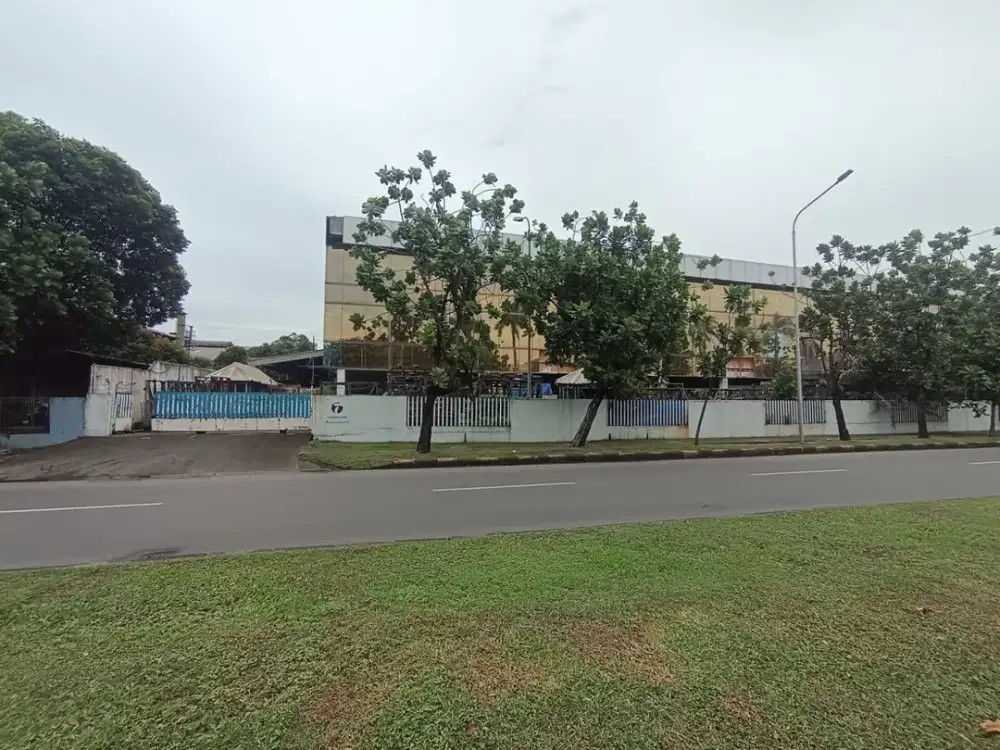 Ex Pabrik / Gudang 13610 m di Bouevard  Kawasan Industri Jababeka