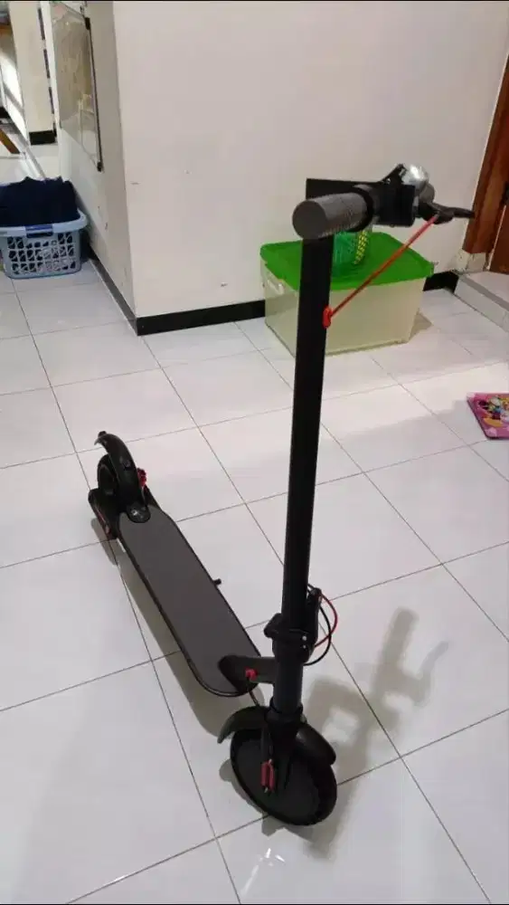 Skuter elektrik lipat (scooter max)