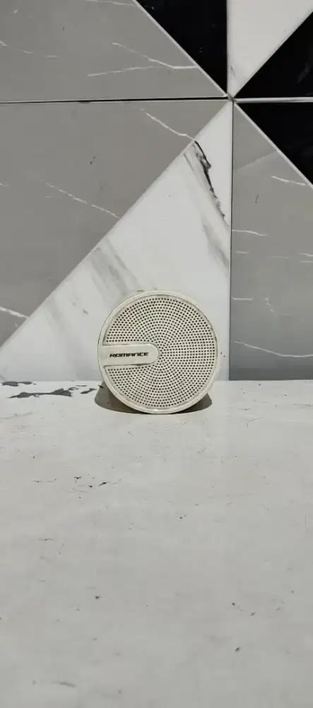 Speaker bluetooth