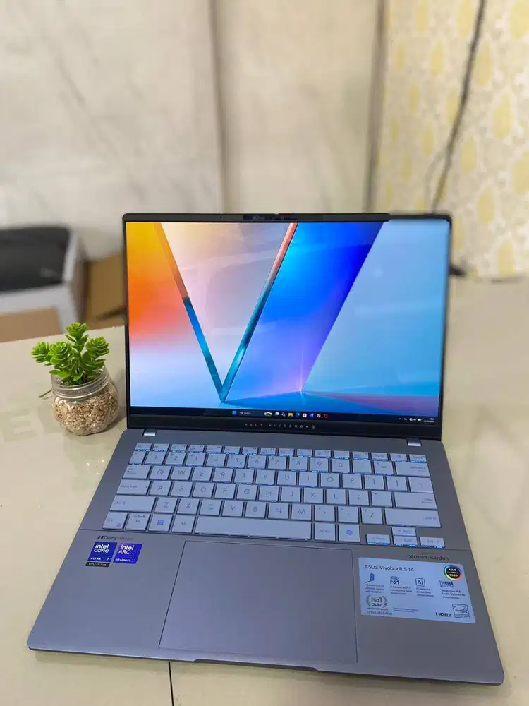 ASUS VivoBook  OLED Ultra 7 32GB 1TB Arc 140V Super Kencang | Premium