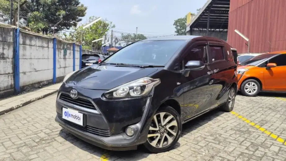 TERMURAH Toyota Sienta 1.5 V Bensin-MT 2016 KFD B