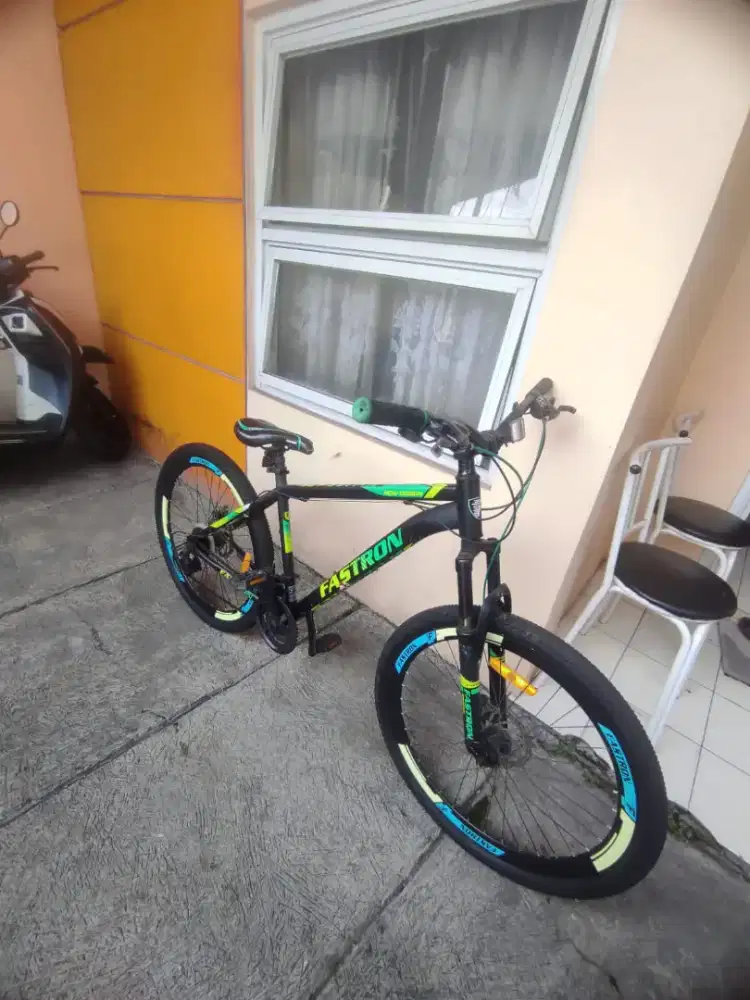 Sepeda Gunung Fastron 21 Speed Kondisi Mulus Siap Pakai Murah