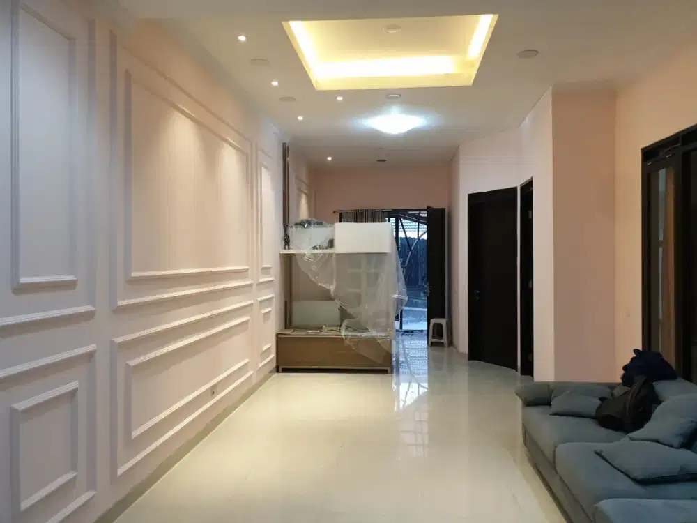 Disewakan Hunian 1.5 Lantai Furnish Hunian Super Nyaman dan Terawat Lokasi Strategis di Singgasana Pradana, Bandung