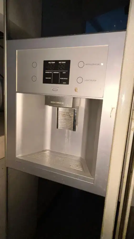 Kulkas 2 pintu merek tosiba