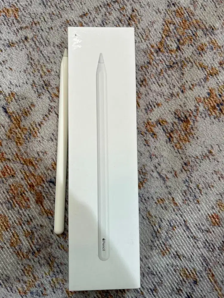 Apple pencil 2000.000