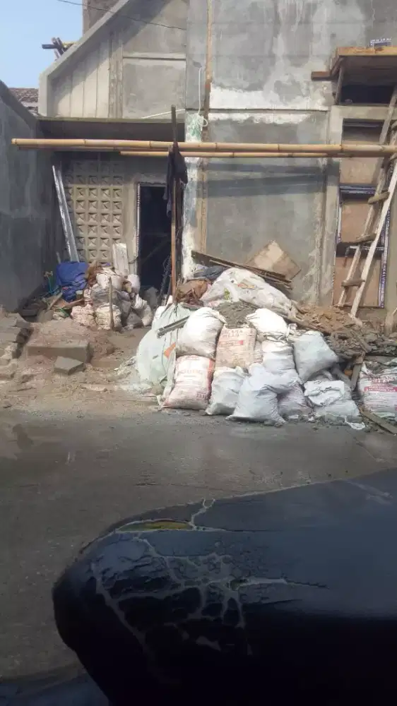 Tukang bangunan Renovasi atau borongan