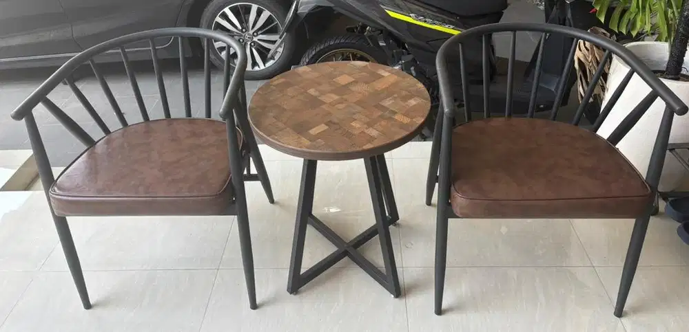 1 set bangku meja teras informa