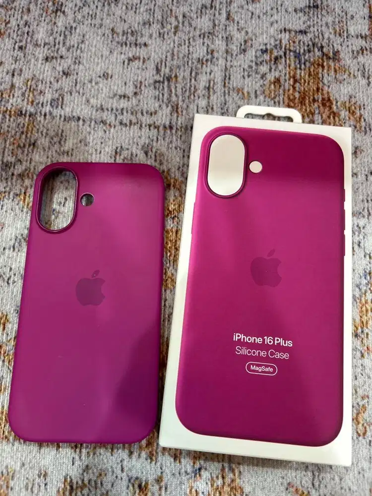 Iphone  16 silicon case magsafe pink